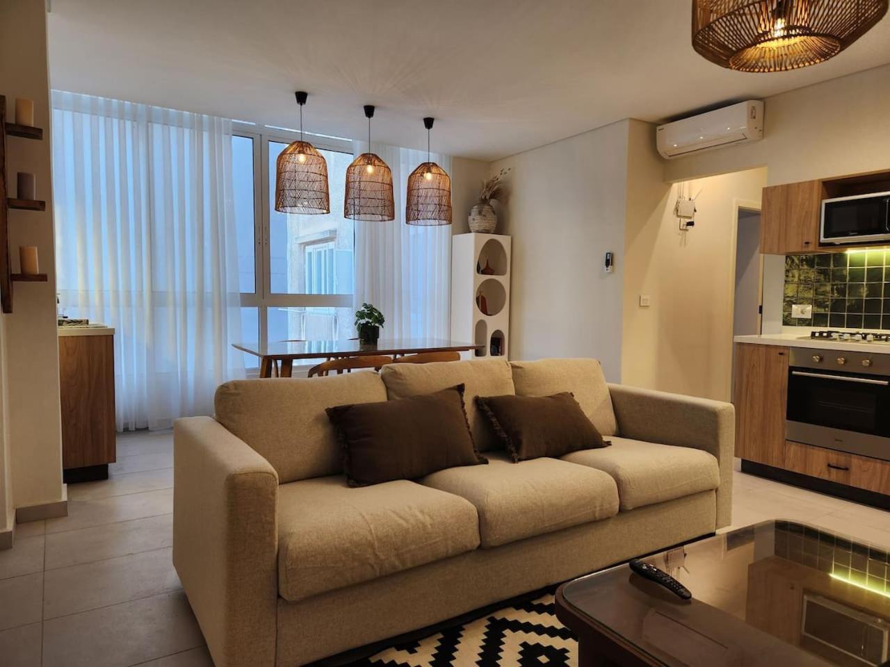 Amazonia Tropical Elegance In Gemayze Apartment Beirut Ngoại thất bức ảnh