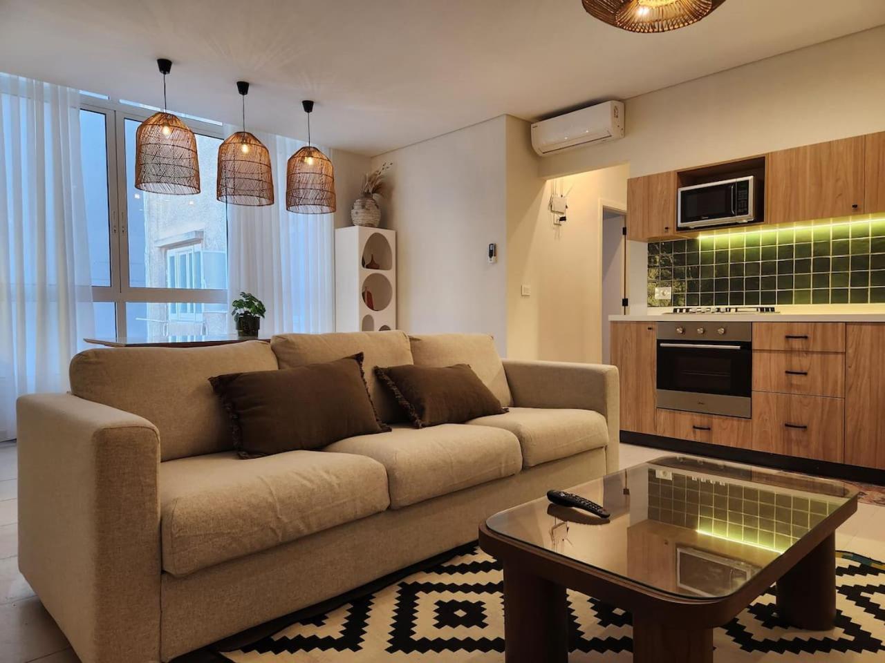 Amazonia Tropical Elegance In Gemayze Apartment Beirut Ngoại thất bức ảnh